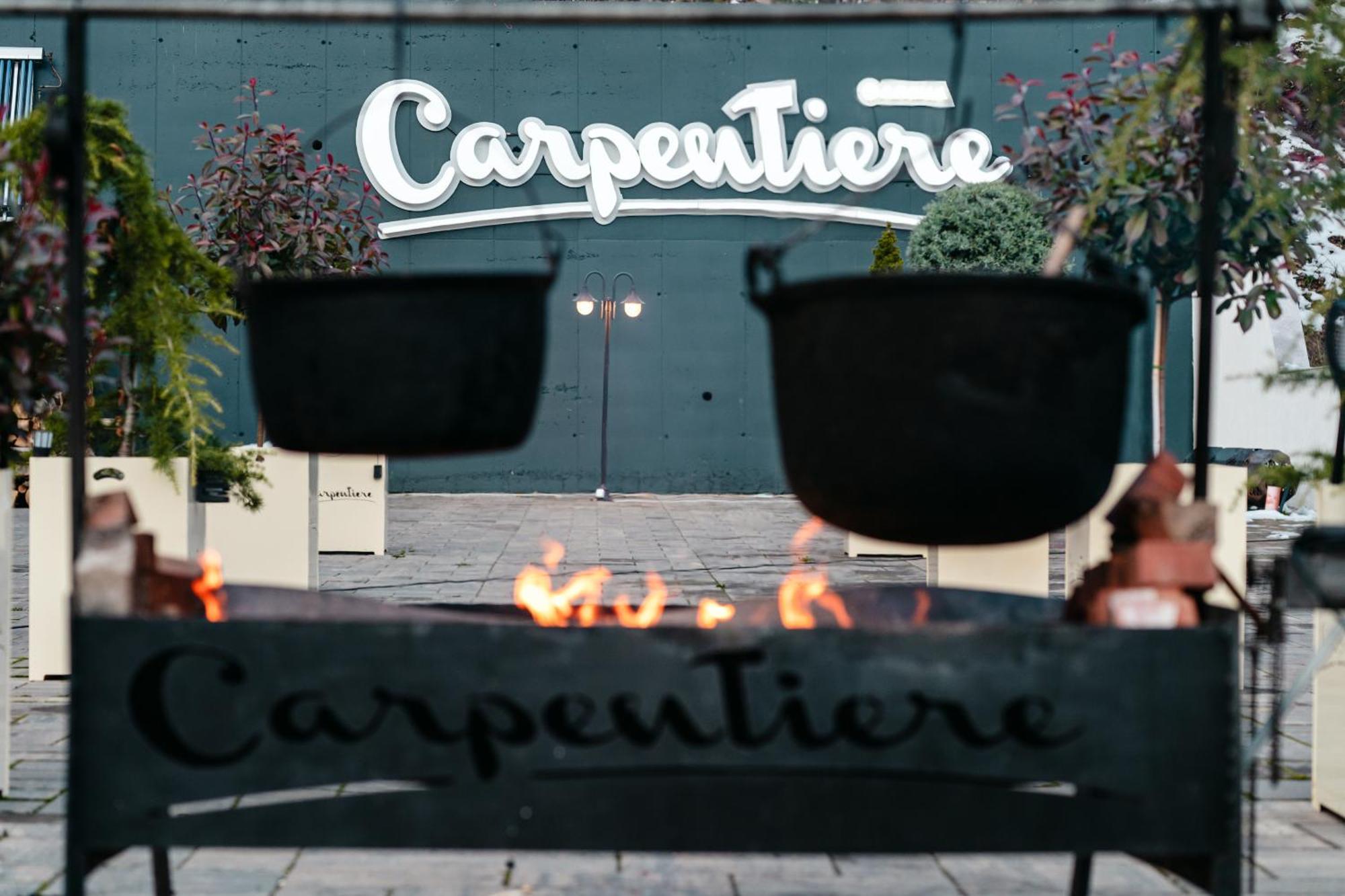 Carpentiere Arena Ξενοδοχείο Răşinari Εξωτερικό φωτογραφία